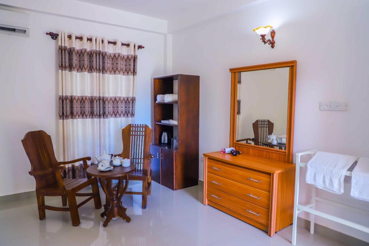 Ilamparuma Hotel Weligama Esterno foto