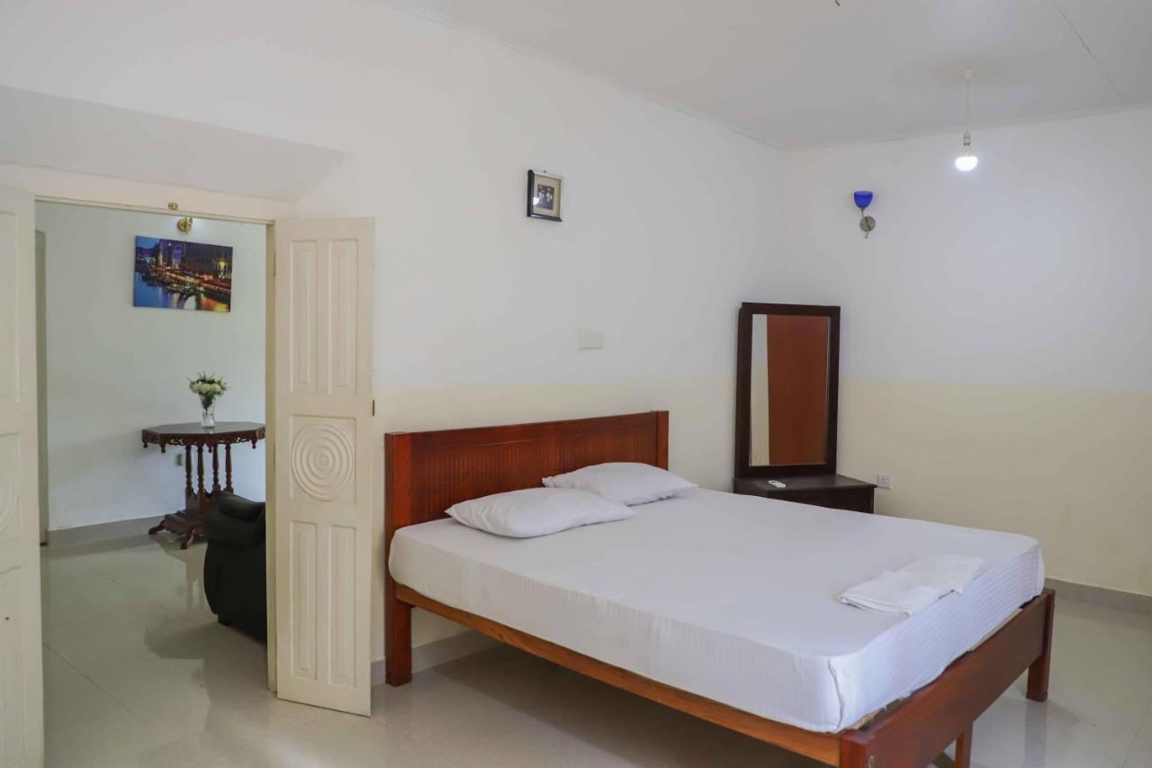 Ilamparuma Hotel Weligama Esterno foto