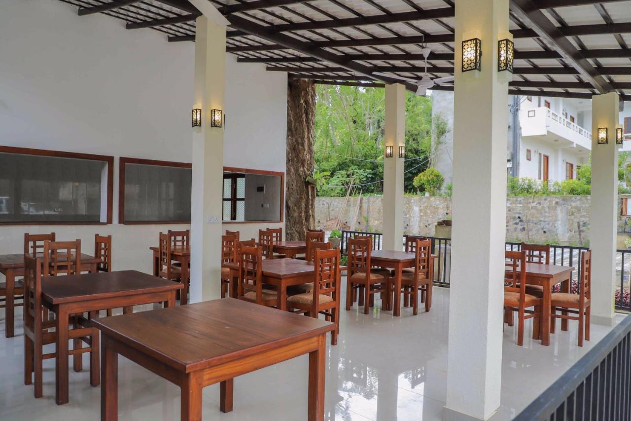 Ilamparuma Hotel Weligama Esterno foto