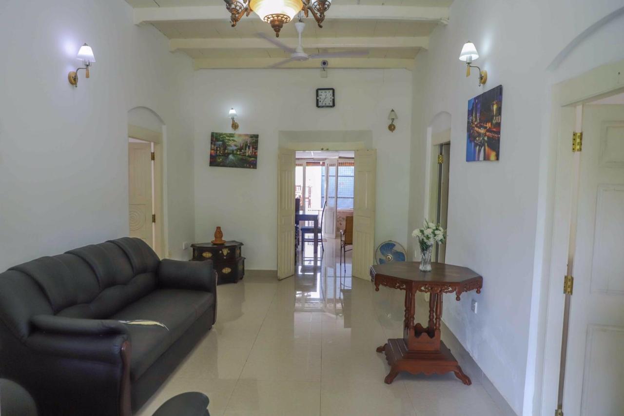 Ilamparuma Hotel Weligama Esterno foto