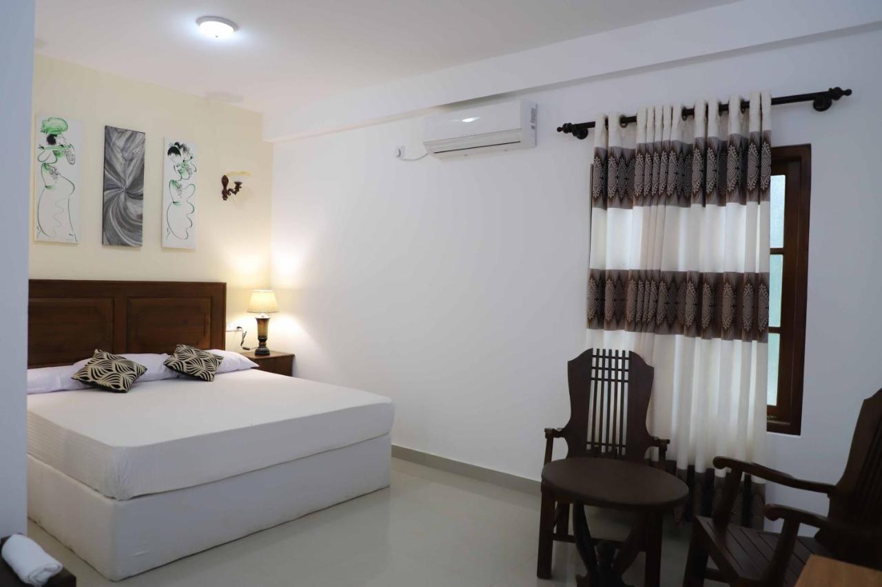 Ilamparuma Hotel Weligama Esterno foto